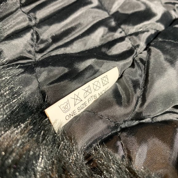 Black Insulated Winter Trapper Hat Winter Hood. One Size. (748) - Picture 5 of 6